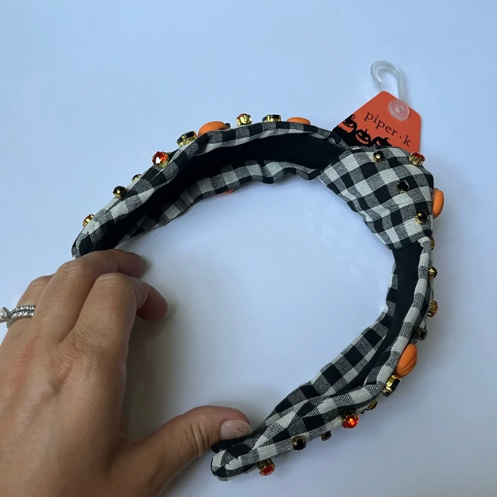 NWT ⚜️🖤⚜️ PIPER K Gorgeous Halloween crystals embroidered Headband